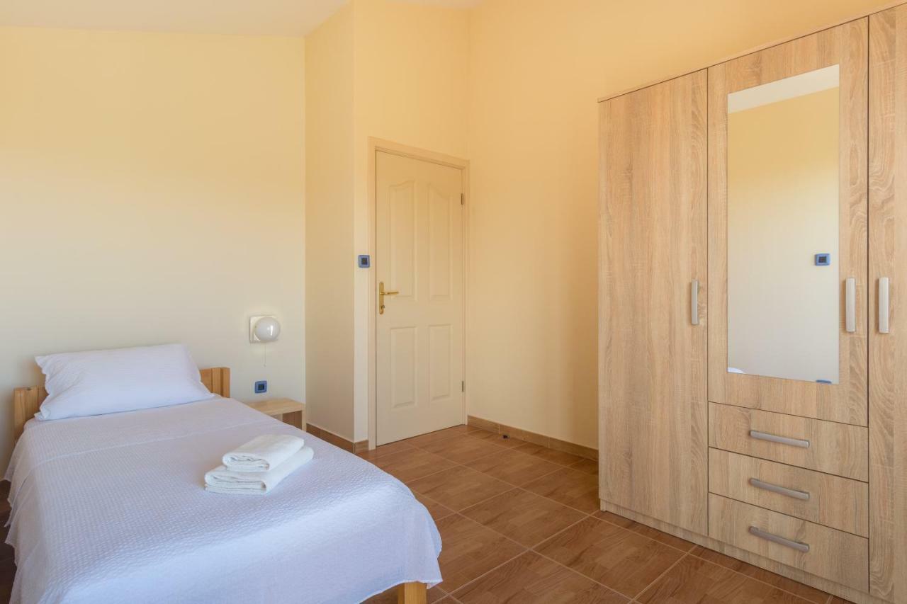 Holiday Home Matela ザダル エクステリア 写真