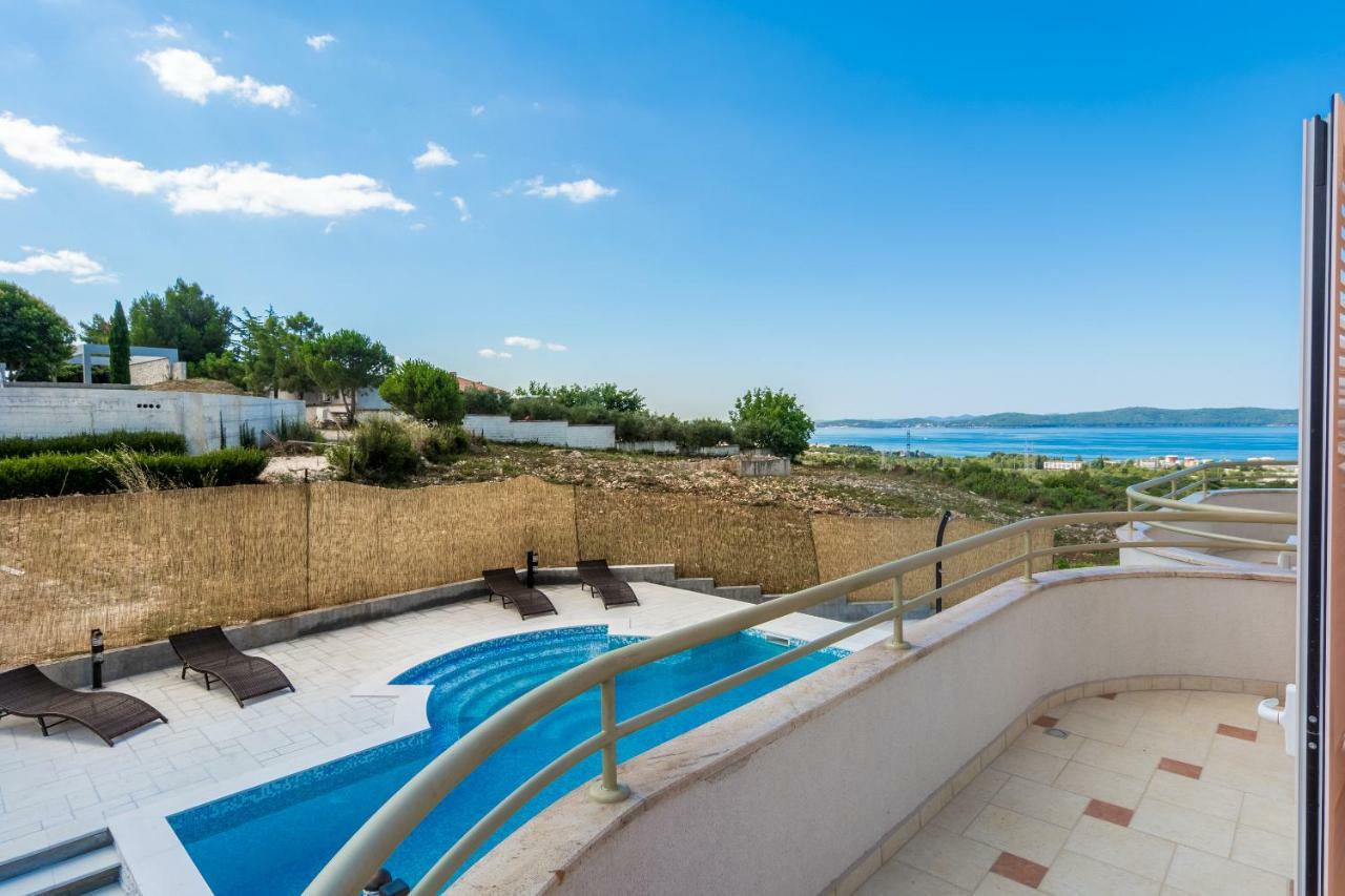 Holiday Home Matela ザダル エクステリア 写真