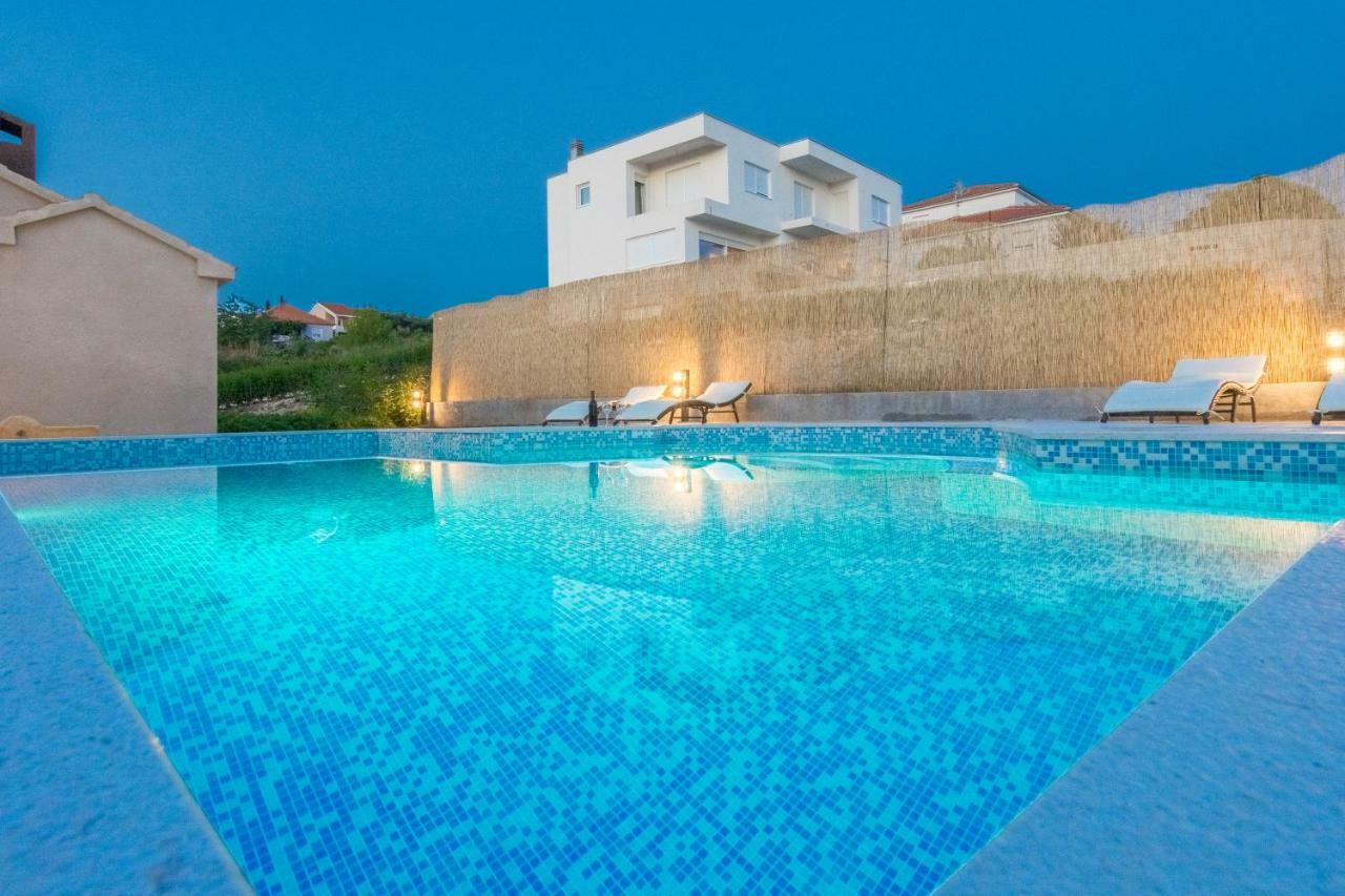 Holiday Home Matela ザダル エクステリア 写真